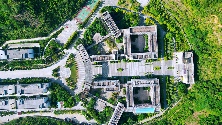 团结兴边看文山｜“小”县城办“大”教育