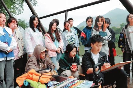 盘龙区鲁轩高级中学