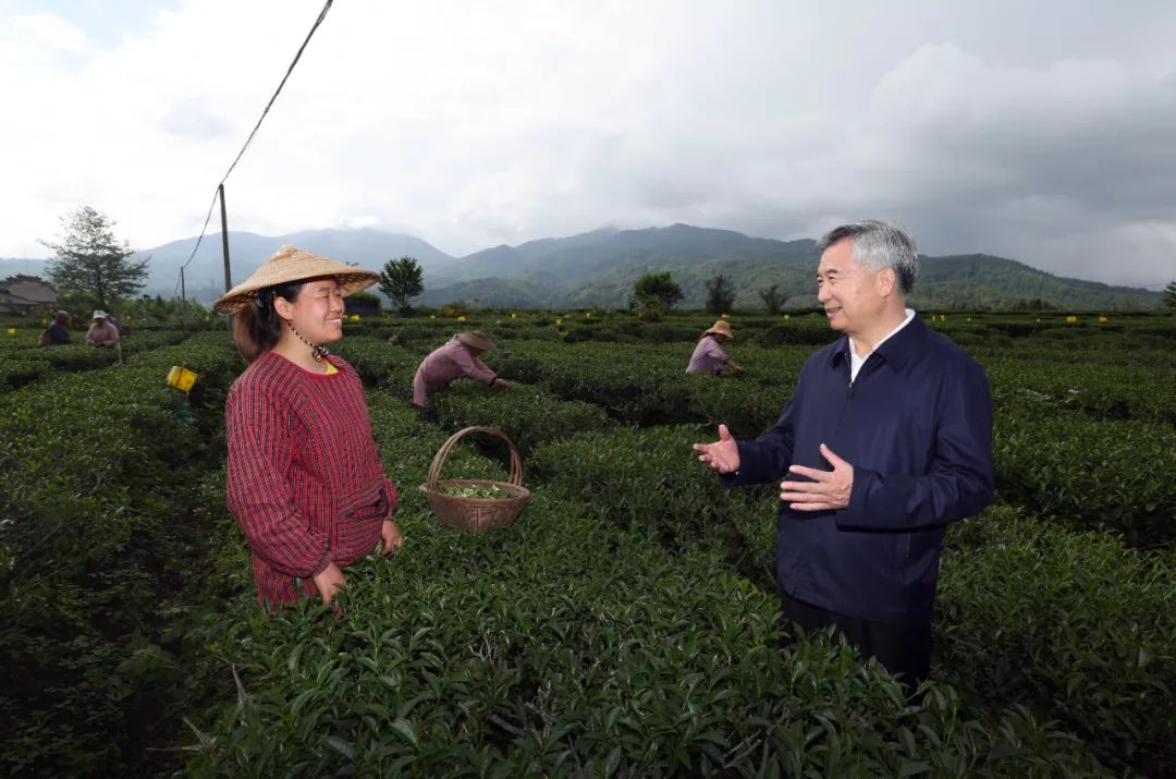 李希在云南调研时强调 持续抓好主题教育和教育整顿 把对“两个确立”“两个维护”的深刻领悟转化为纪检监察工作高质量发展实际成效