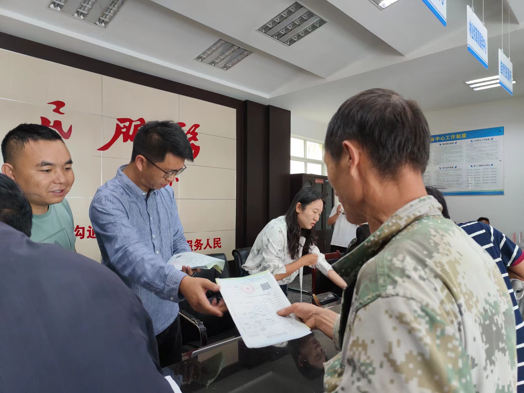 山水家园 甜蜜屏边 | 白云乡:“一把手”“身”入群众解民忧