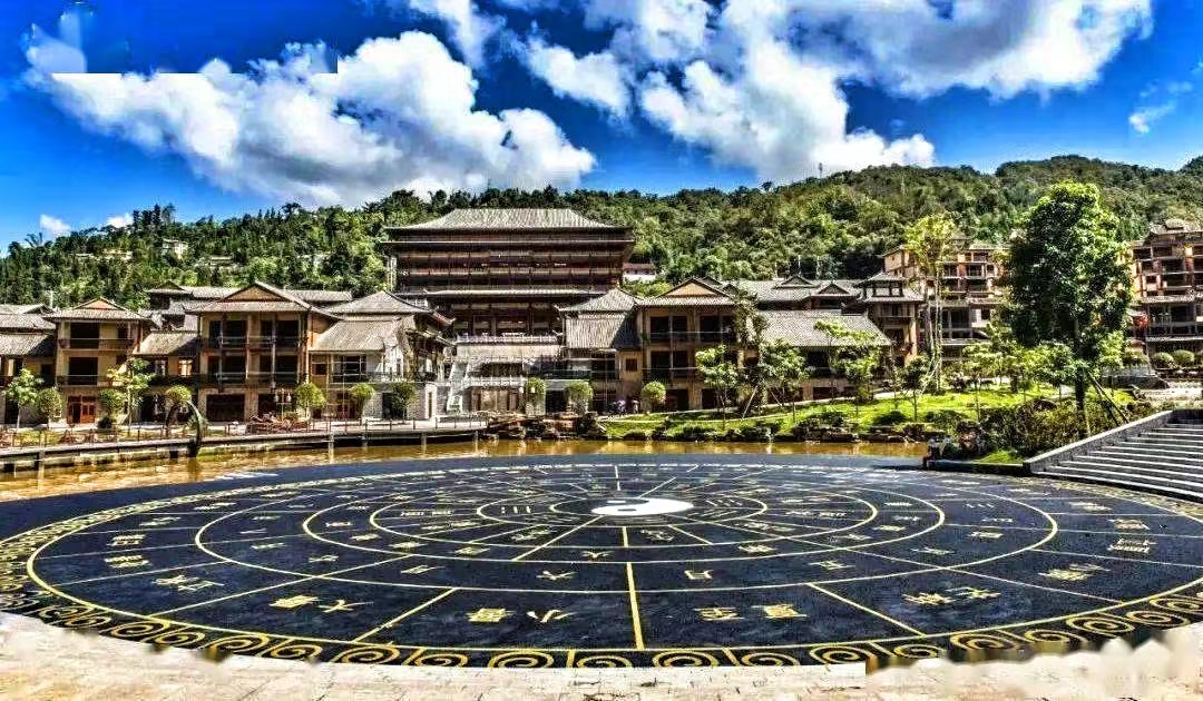 山水家园 甜蜜屏边｜滴水苗城：不断挖掘民族文化内涵的4A景区是如此美丽