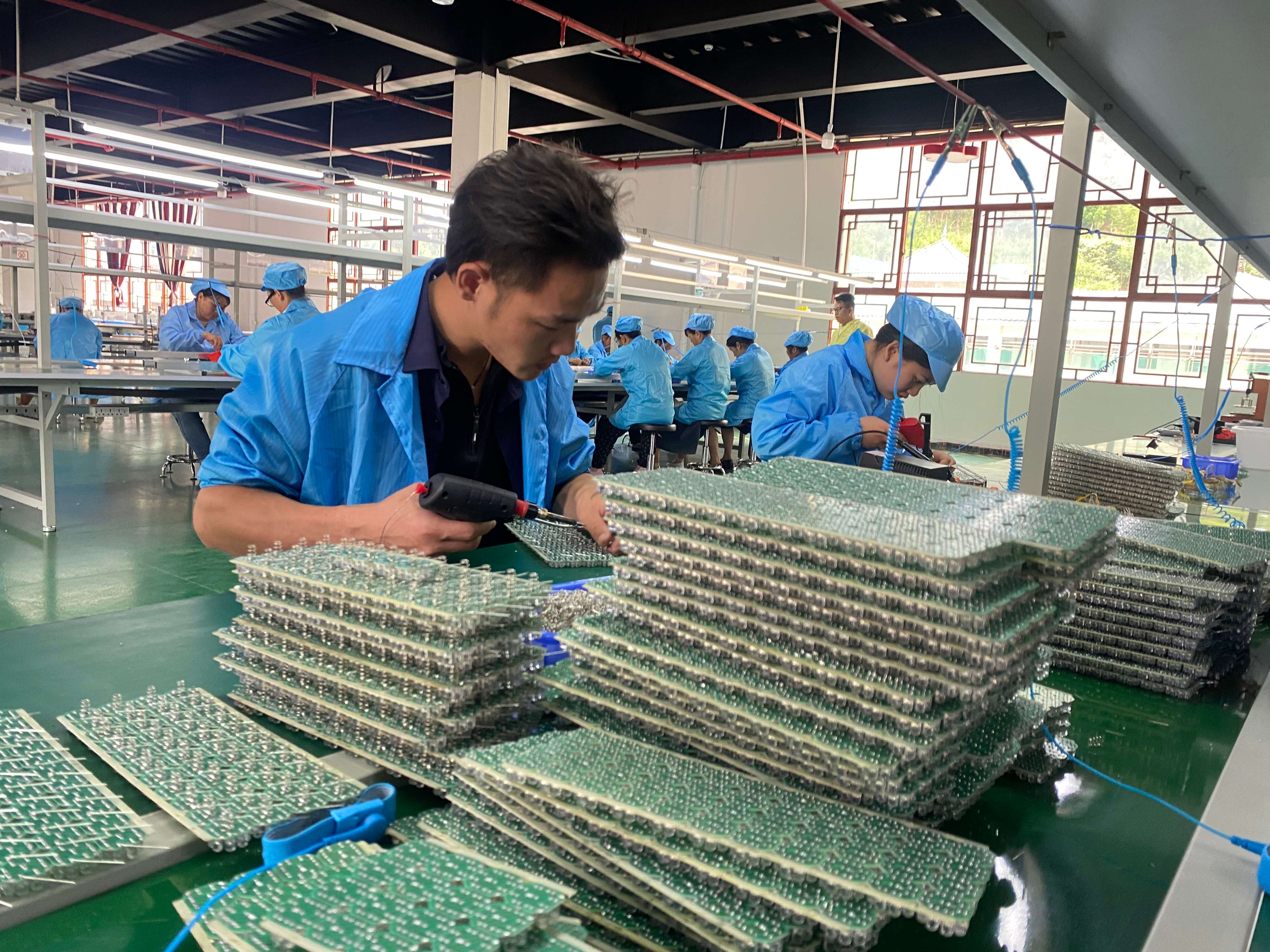 山水家园 甜蜜屏边 | 搭建灵活就业平台 就业服务“送上门”