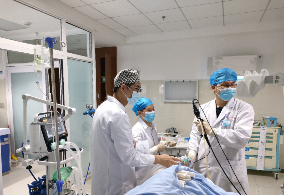 精准帮扶促提升 医疗发展谱新篇1.png