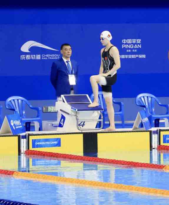 覃海洋张雨霏双双打破成都大运会赛会纪录 春城晚报-开屏新闻记者 丁星亦 周明佳 晋娜 摄影报道