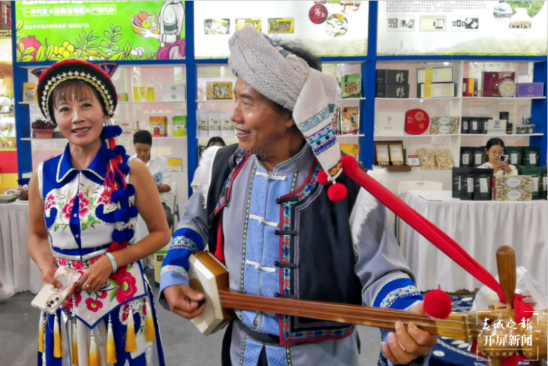 大理白族“歌王”“歌后”来助兴1.png