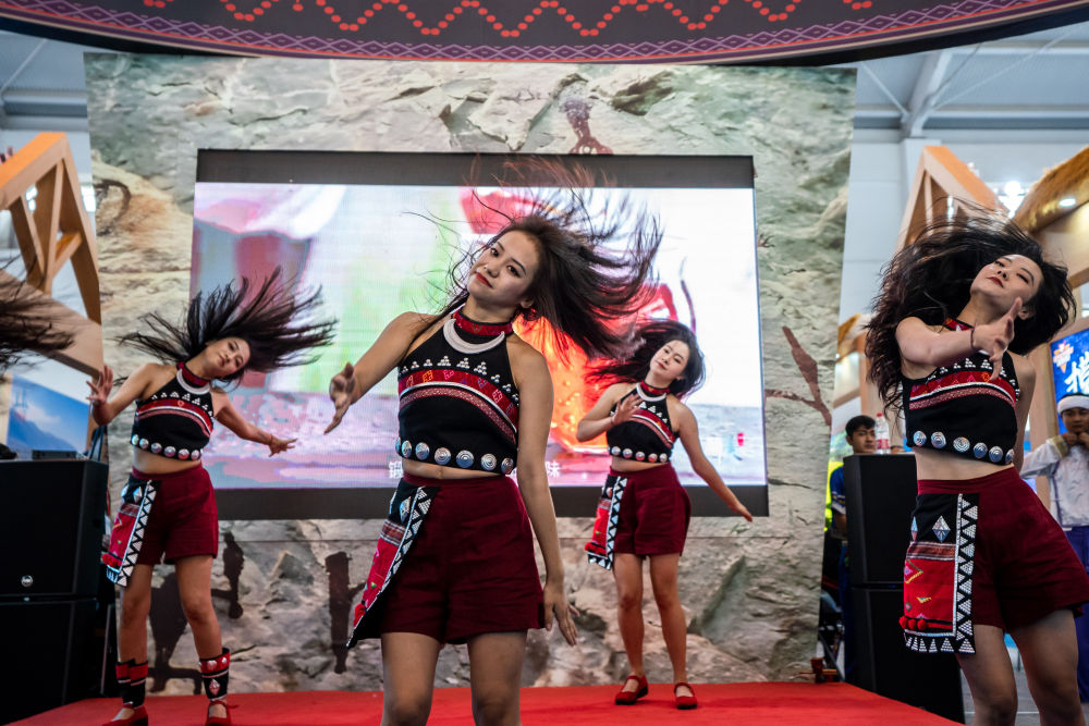 南博会上掀起云南最炫民族风5.jpg
