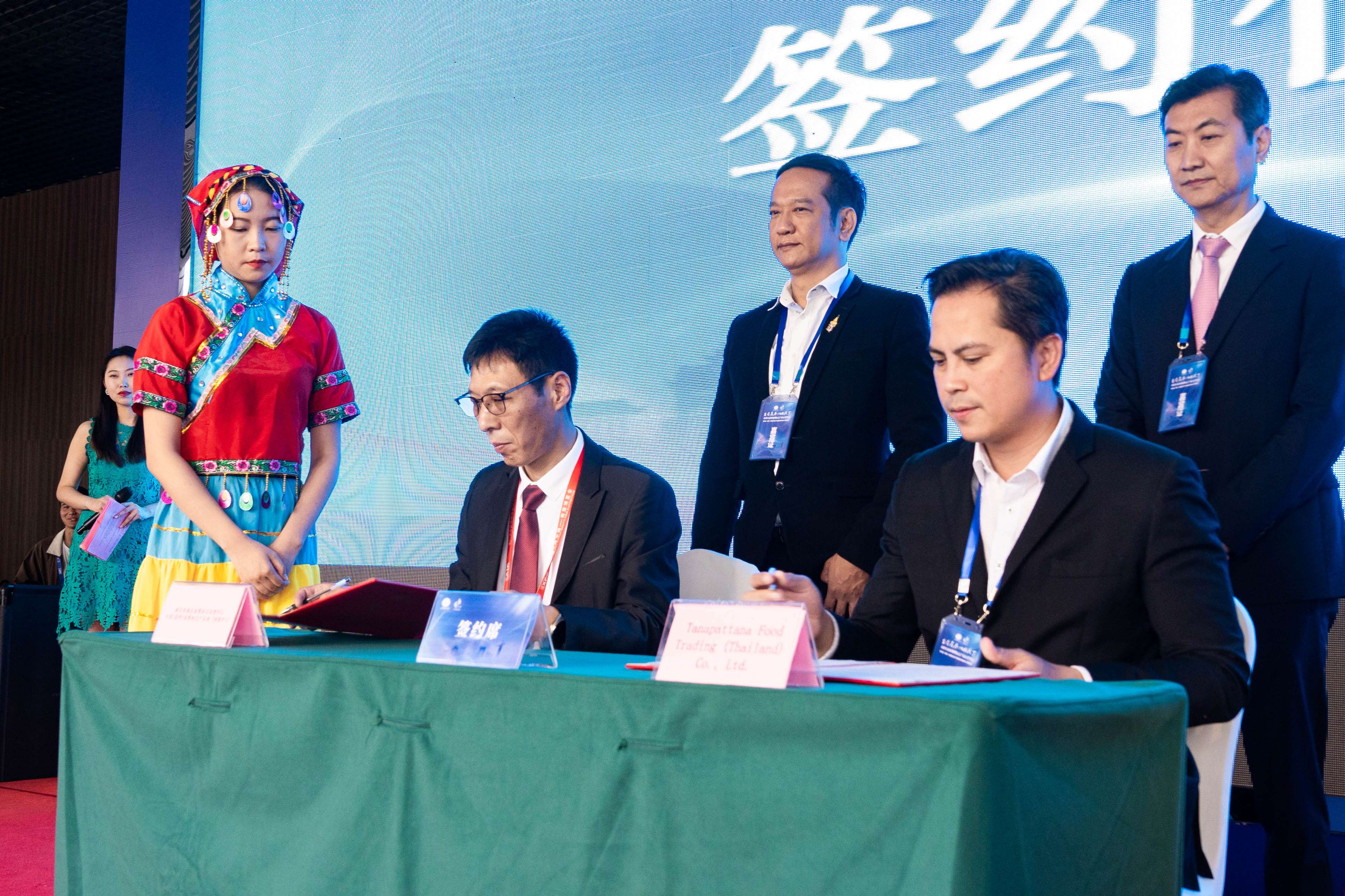 借南博会东风，云南地标馆“开门大吉”