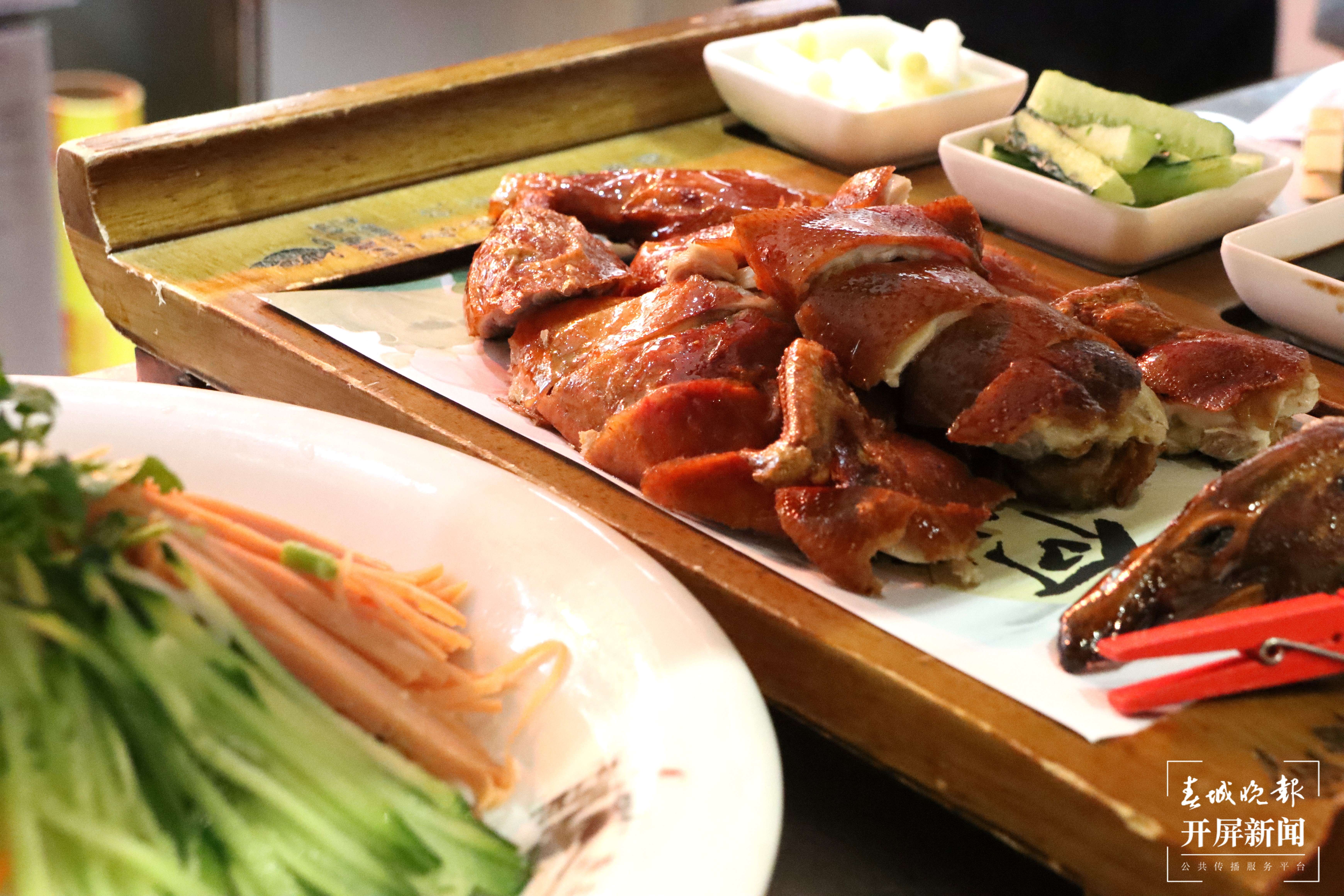 8.荷塘月色避风港 小厨.JPG