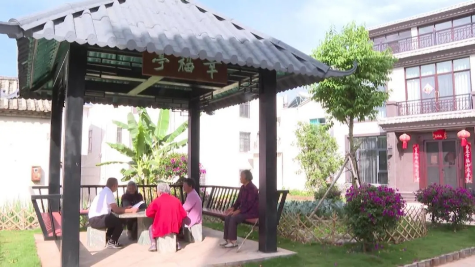 古韵新城 水墨石屏丨一个农家乐牵出的暖心扶贫故事