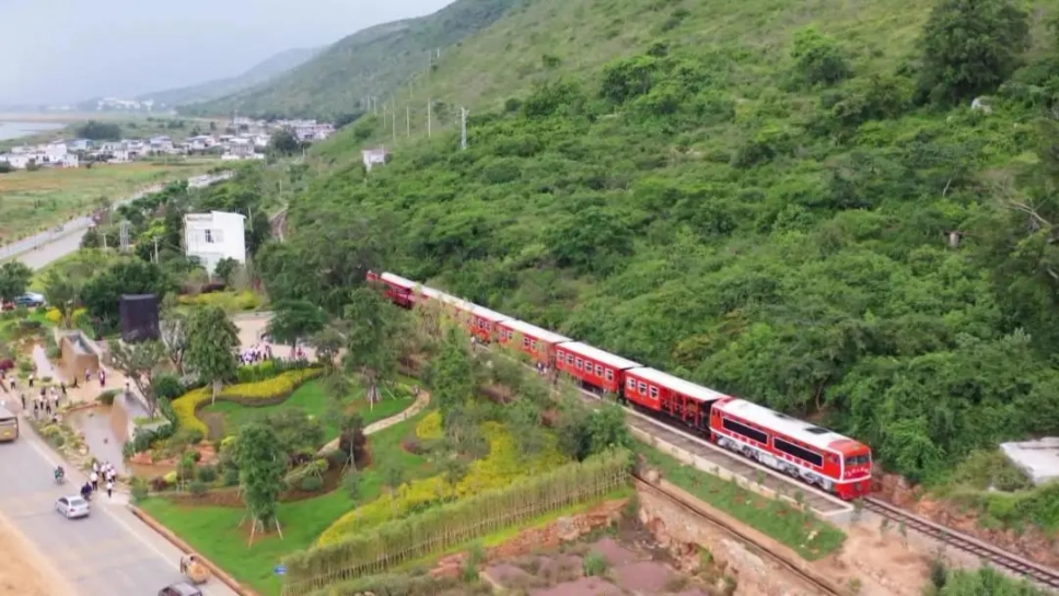 古韵新城 水墨石屏丨一个农家乐牵出的暖心扶贫故事