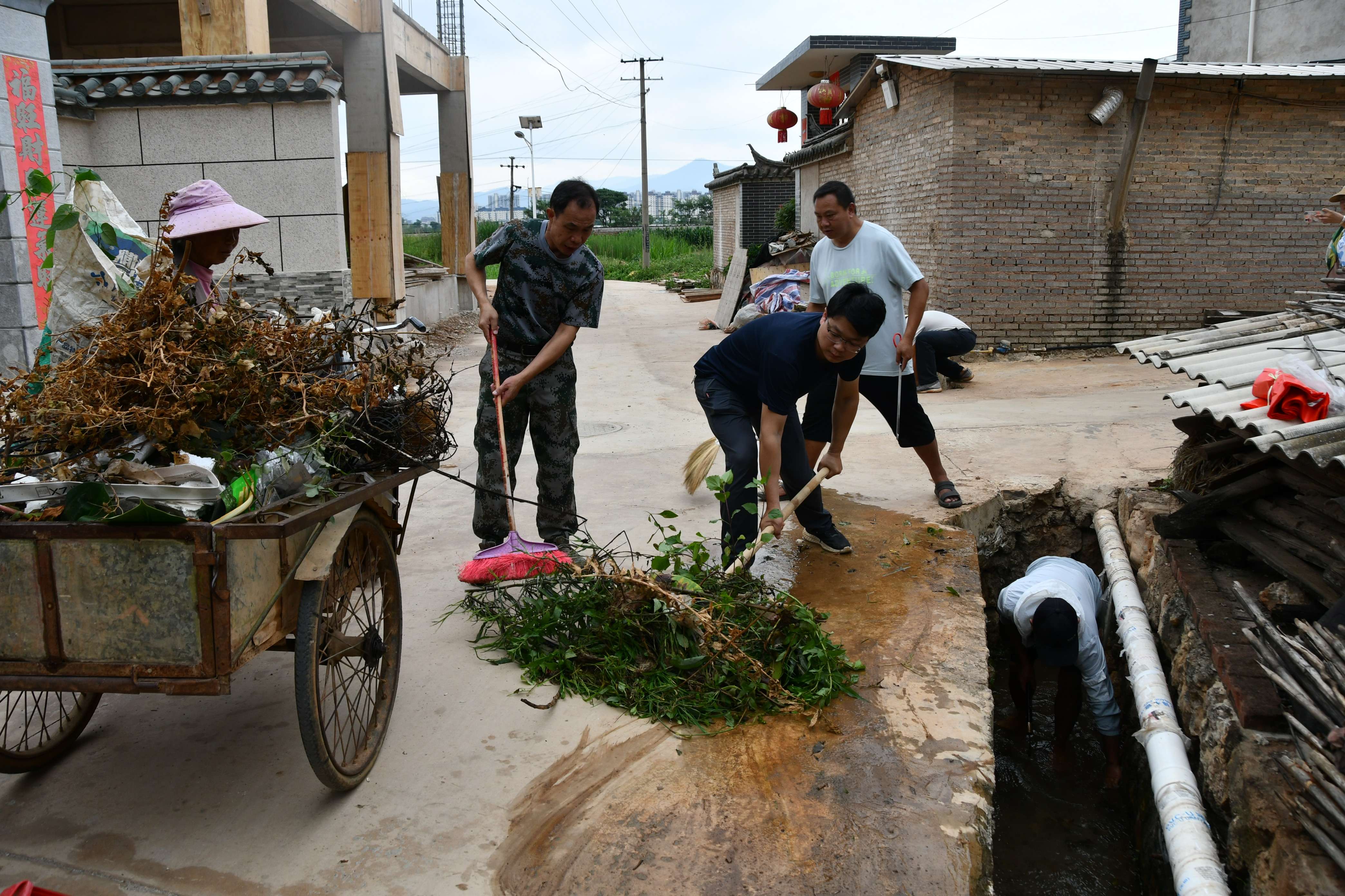 古韵新城 水墨石屏 | 创造“党建+段长”措施 守护母亲湖的美丽