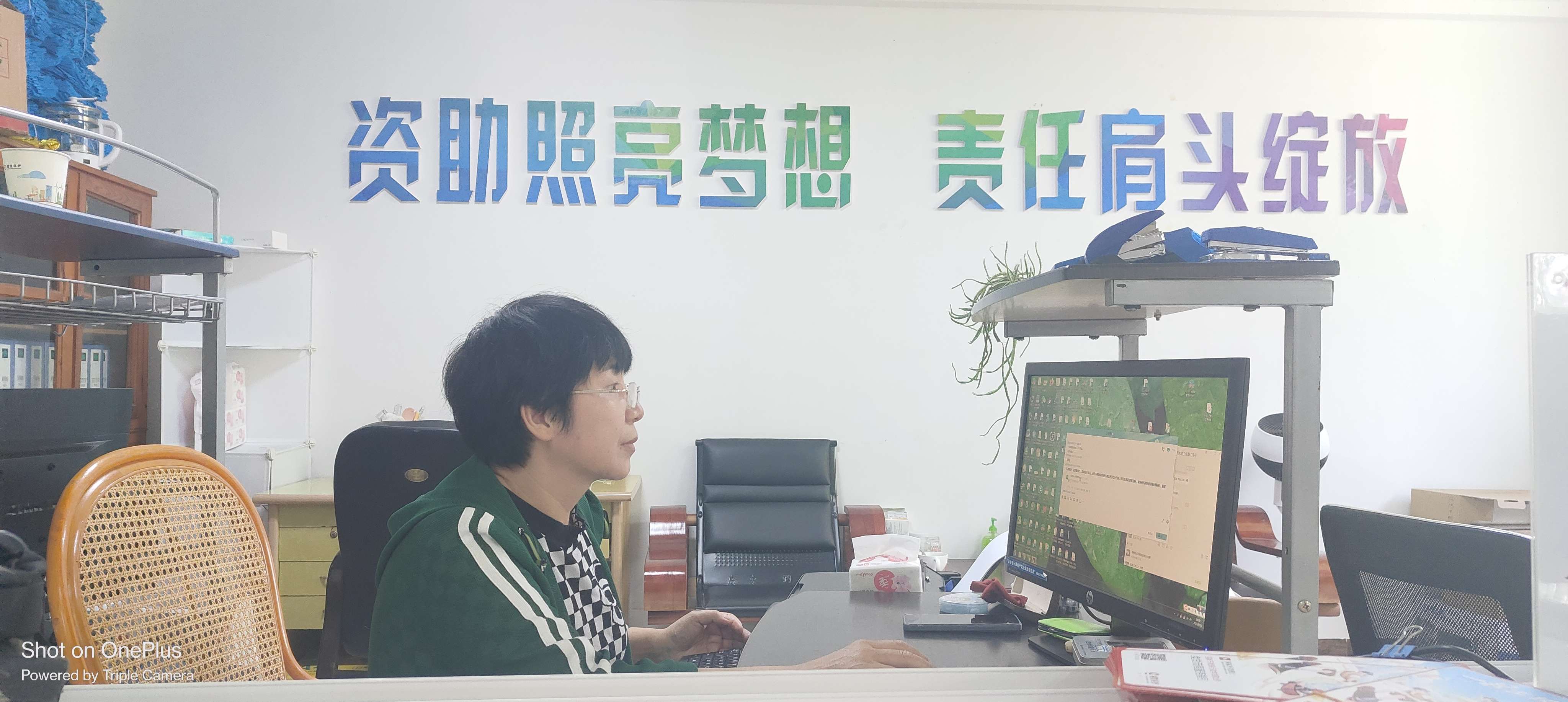 古韵新城 水墨石屏  | 石屏县学生资助管理中心：用心用爱照亮寒门学子求学路