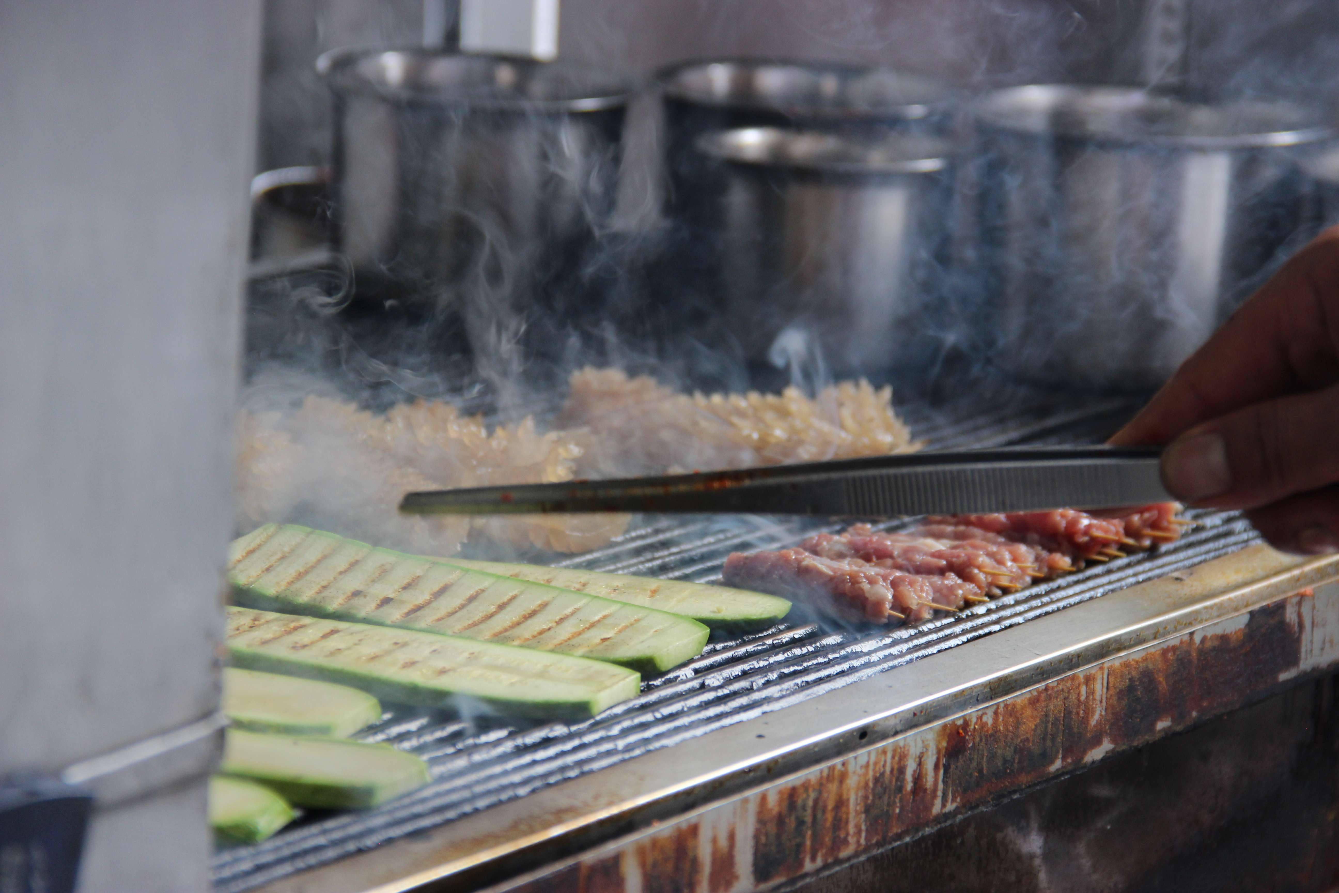 古韵新城 水墨石屏 | 石屏烧烤：浓浓烟火气 满满乡愁情