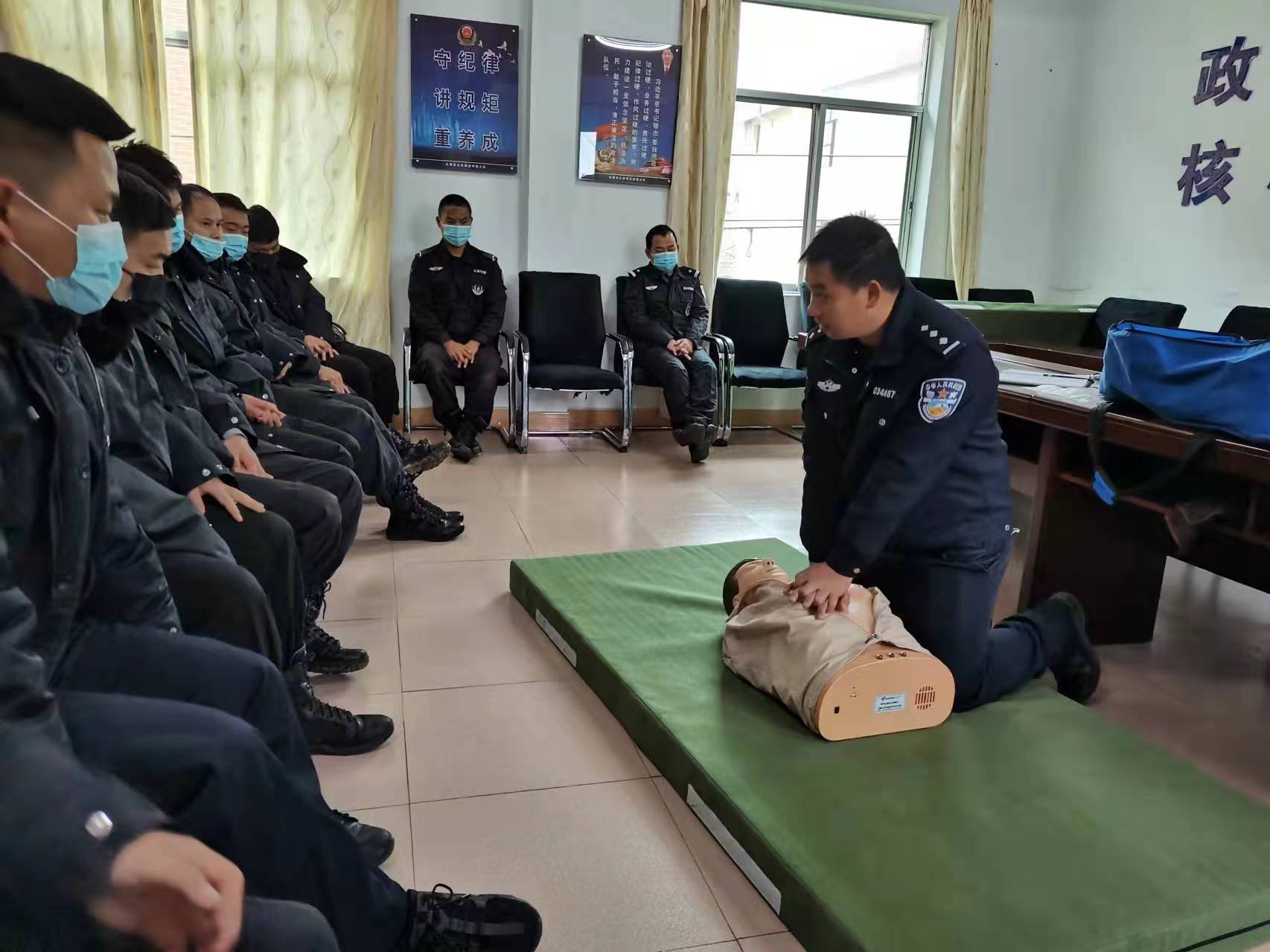 古韵新城 水墨石屏 | “不留一手，不找借口”——记省级教务实战警官高亮