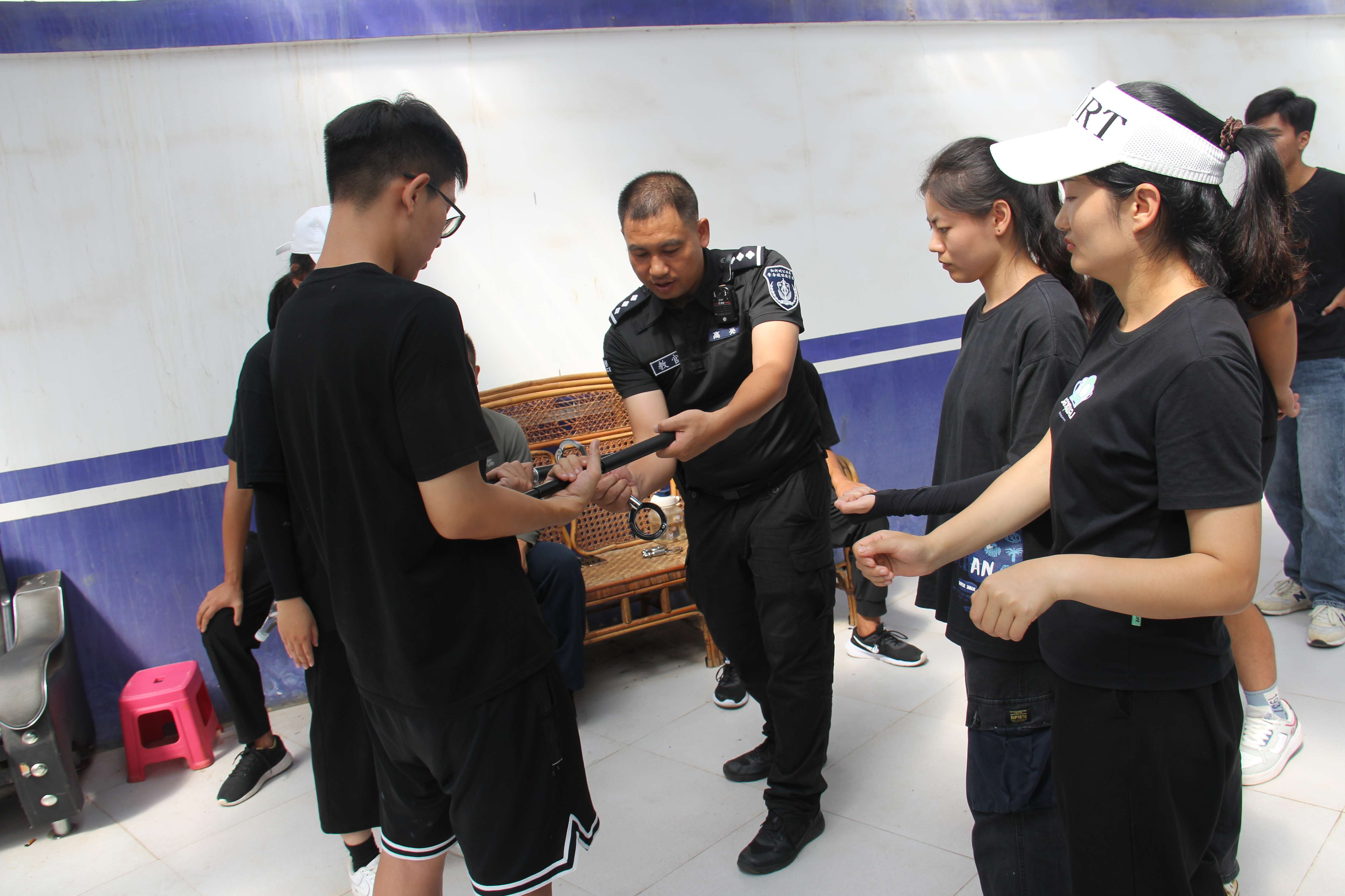 古韵新城 水墨石屏 | “不留一手，不找借口”——记省级教务实战警官高亮