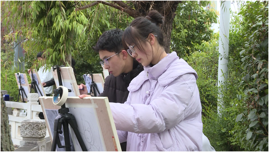 古韵新城 水墨石屏 | 石屏：绿美相融 校园美如画