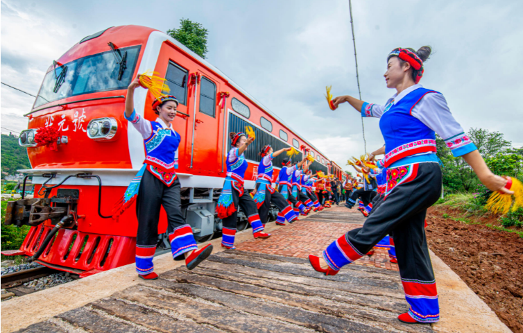 古韵新城 水墨石屏 | 从铁路博物馆“穿越”过去 坐米轨小火车寻梦乡愁