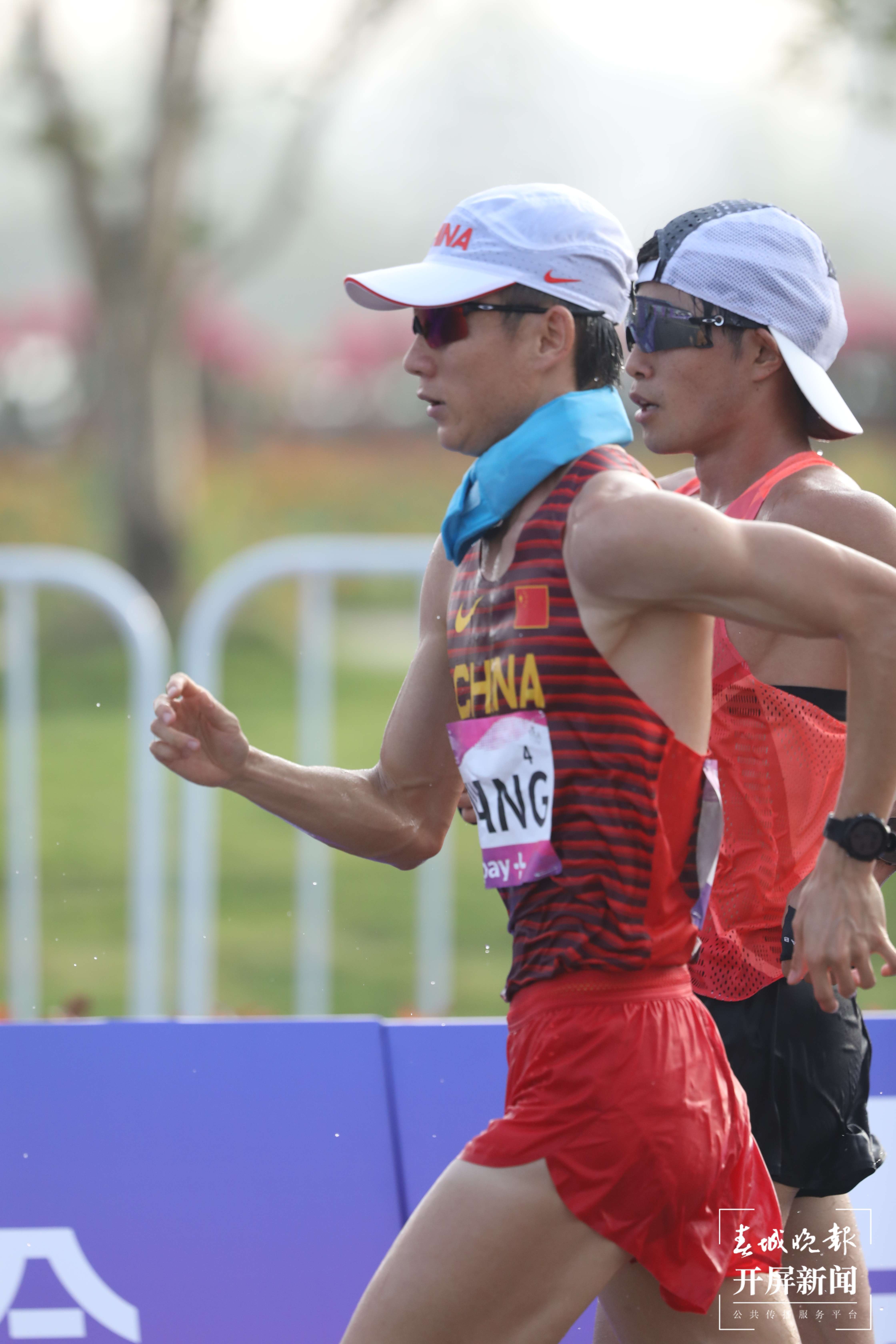 张俊夺得亚运会男子20公里竞走冠军（开屏新闻记者 晋娜 摄）