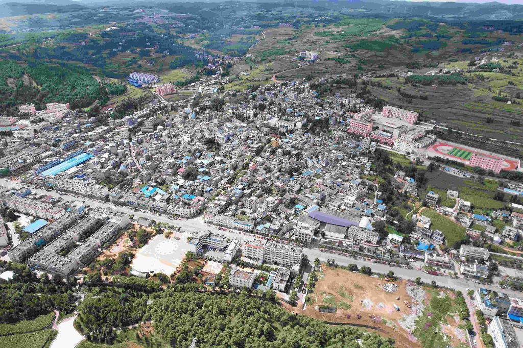 奋进新征程 推动新跨越 | 富源 “花香后所”见山望水闻芬芳