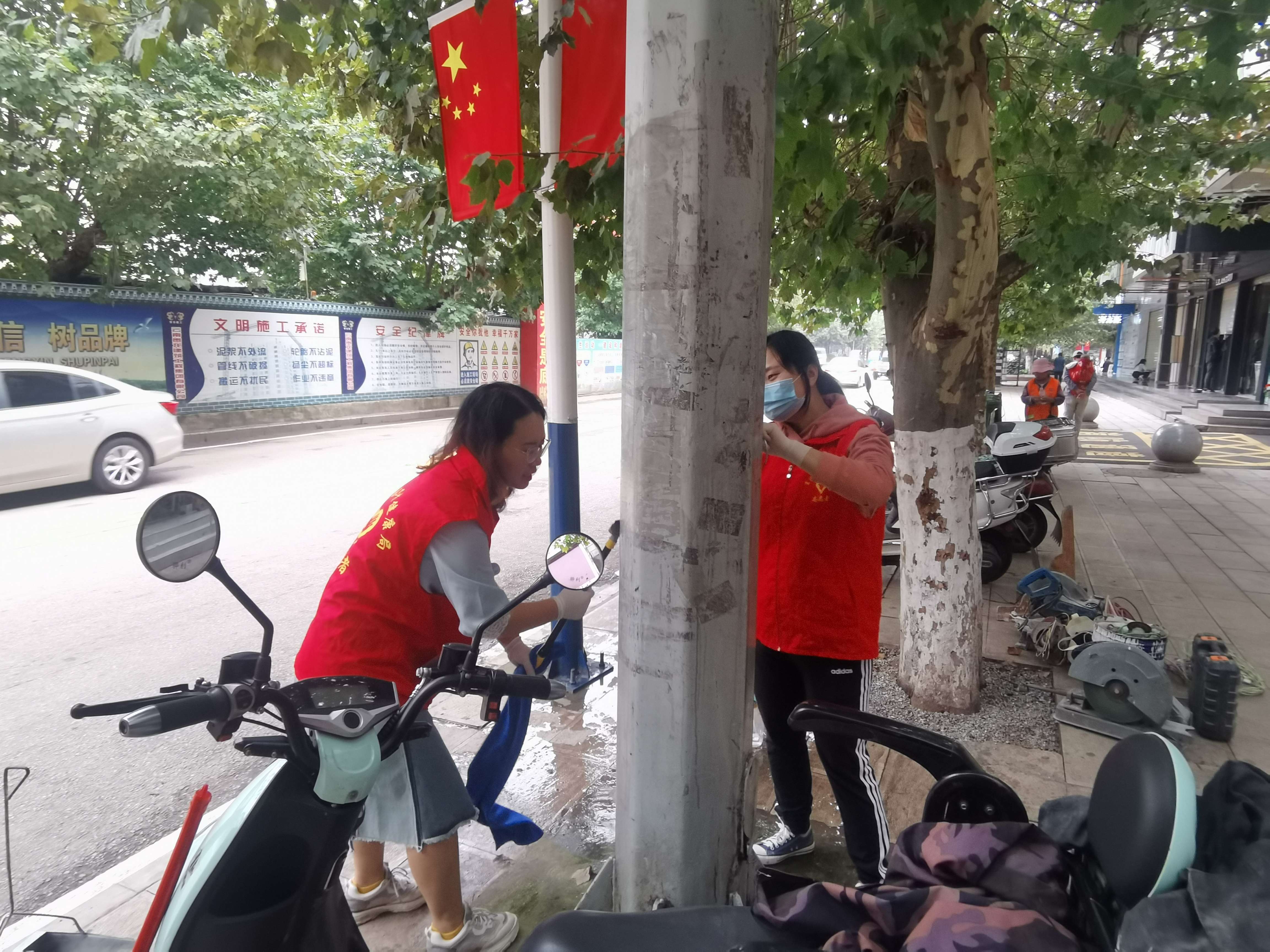 奋进新征程 推动新跨越 | 富源县：美化家园 巾帼在行动