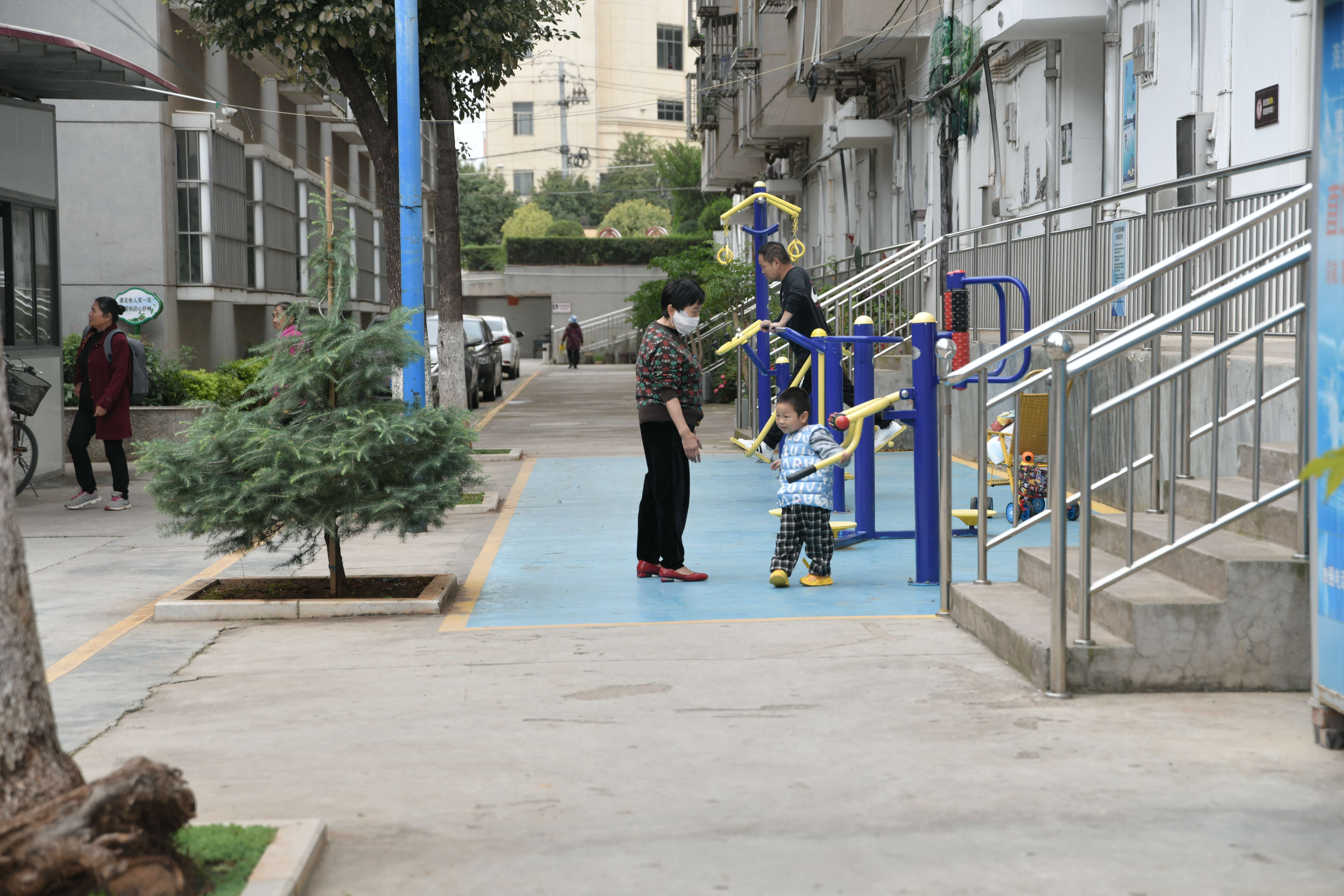 奋进新征程 推动新跨越｜陆良县银河小区：做好老旧小区改造“后半篇文章”