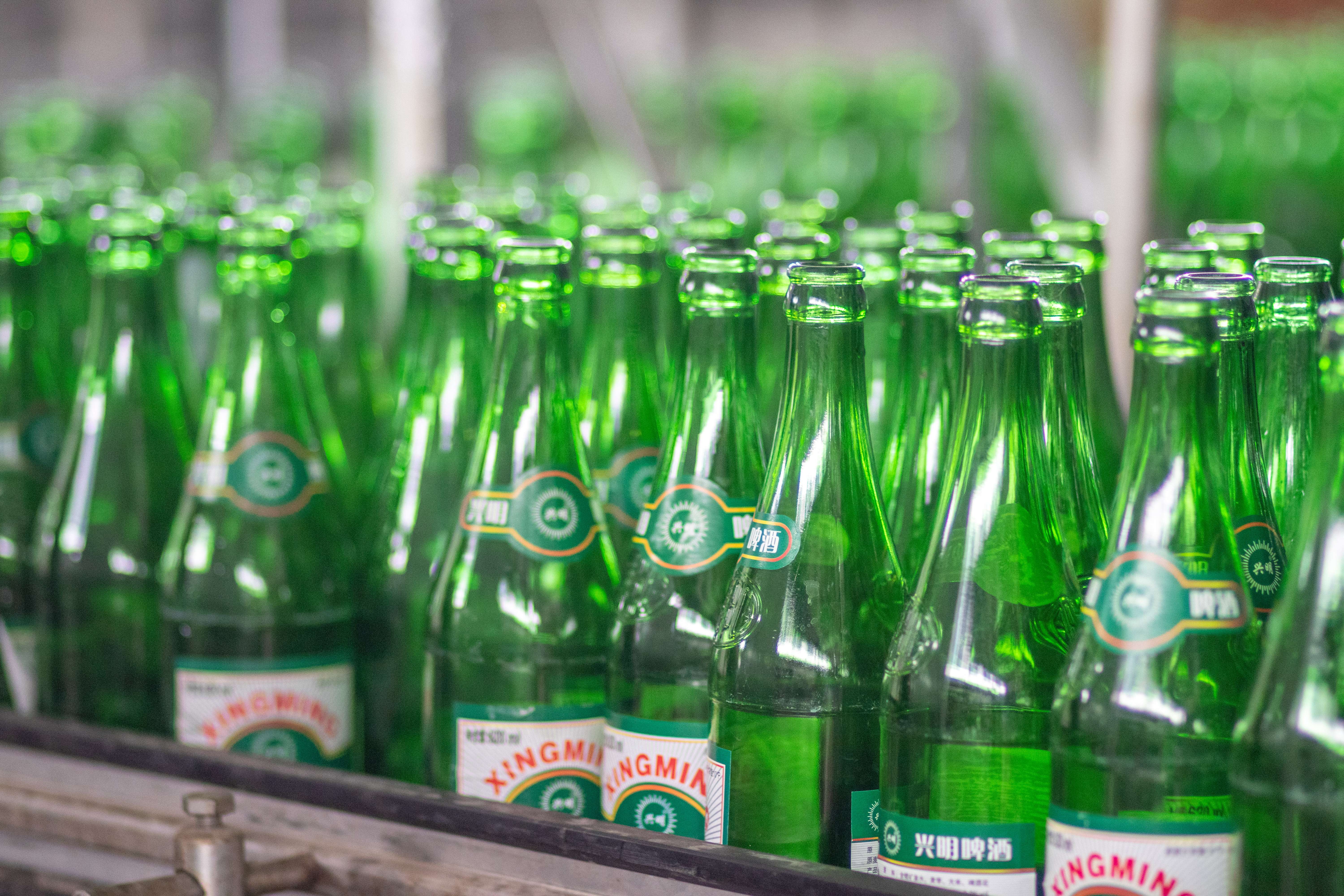 来去有念 何以开远丨红河啤酒：这股开远味儿 三十年没变