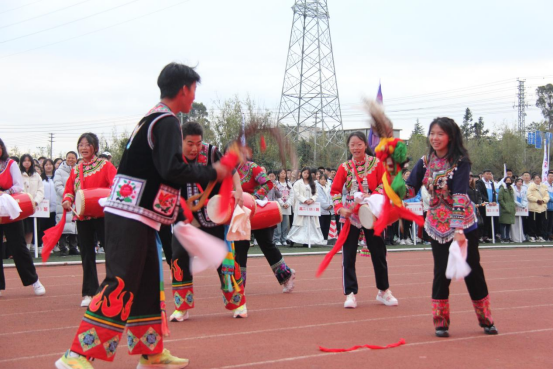 昆一中晋宁学校举行2023冬季田径运动会