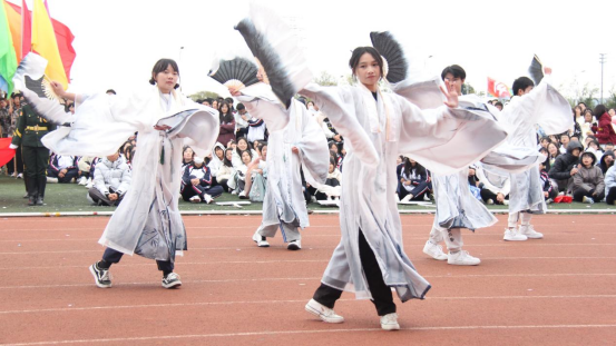 昆一中晋宁学校举行2023冬季田径运动会