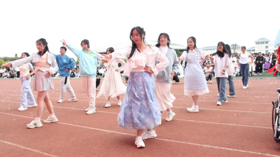 昆一中晋宁学校举行2023冬季田径运动会