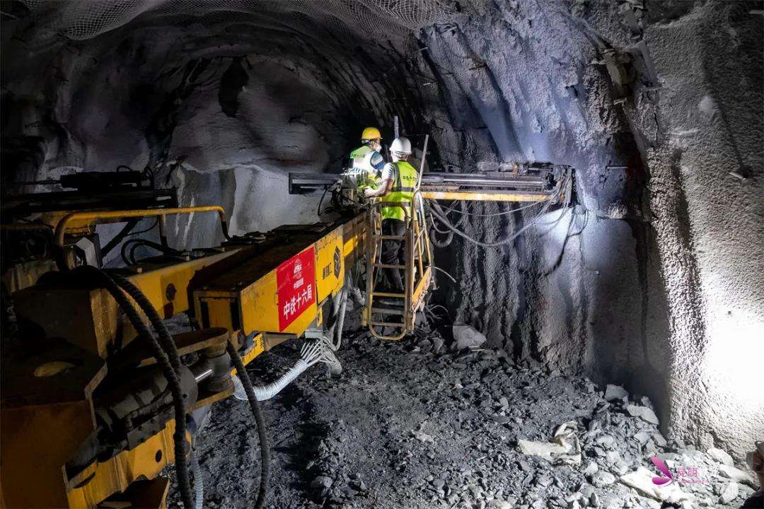 丽香铁路建设进入攻坚冲刺阶段（图据昆明铁路）