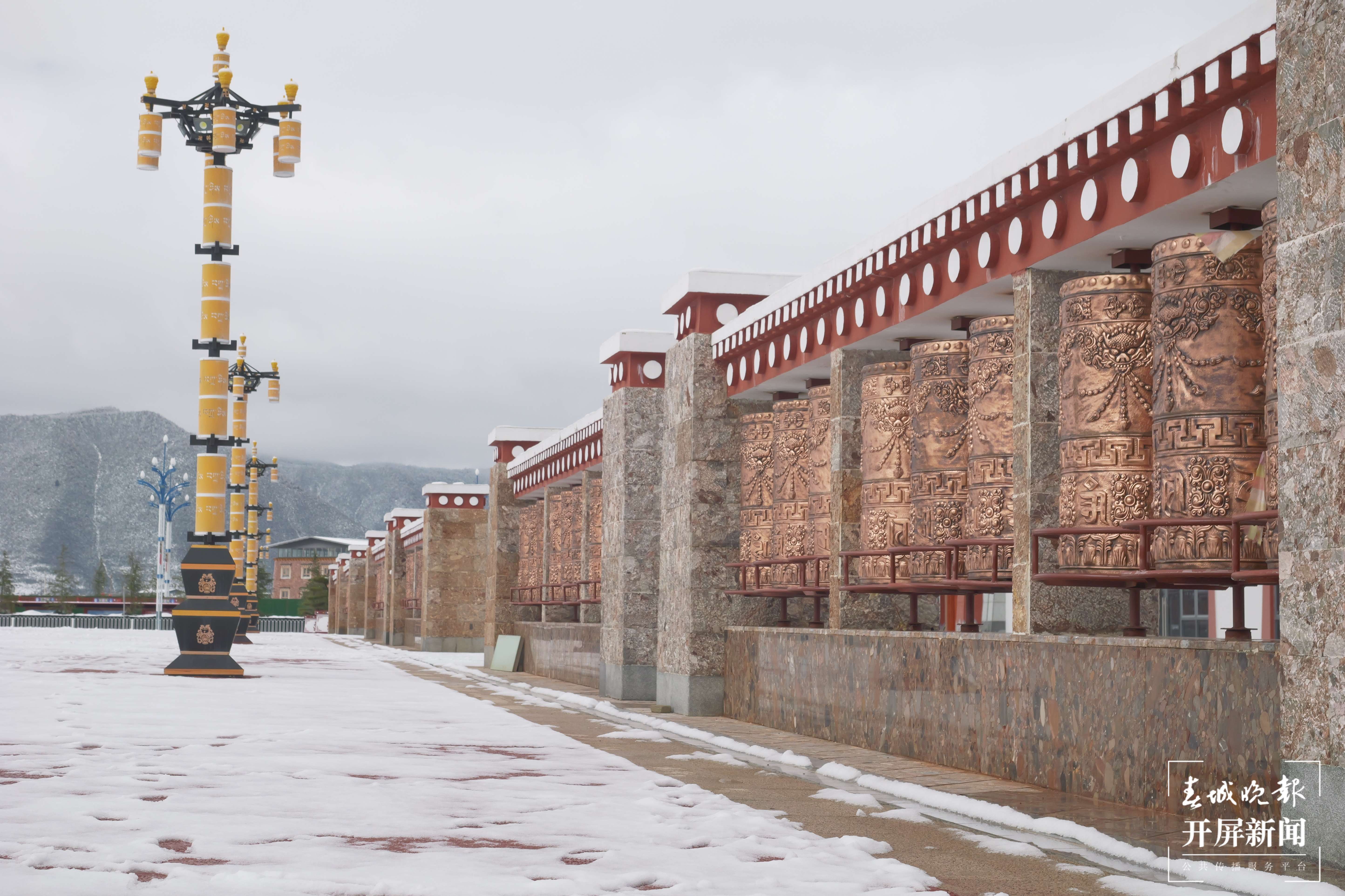 丽香铁路资料图（风景：杜帆；现场：翟剑）