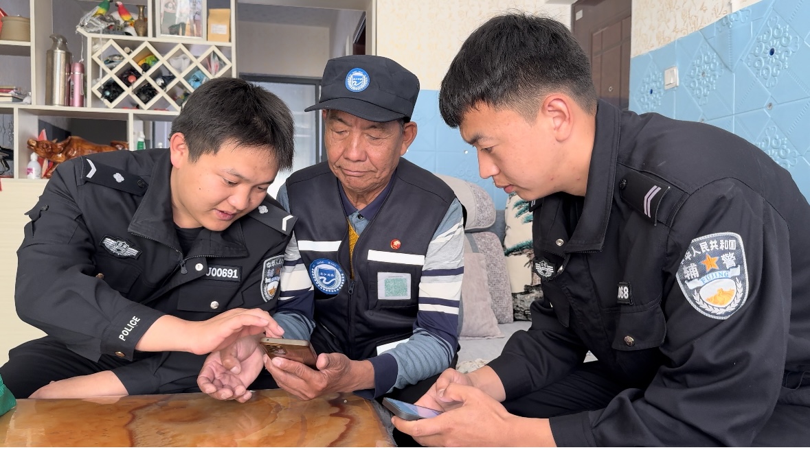 网格治疆看怒江｜福贡68岁网格员阿开加：成为一名党员是我一生的梦想