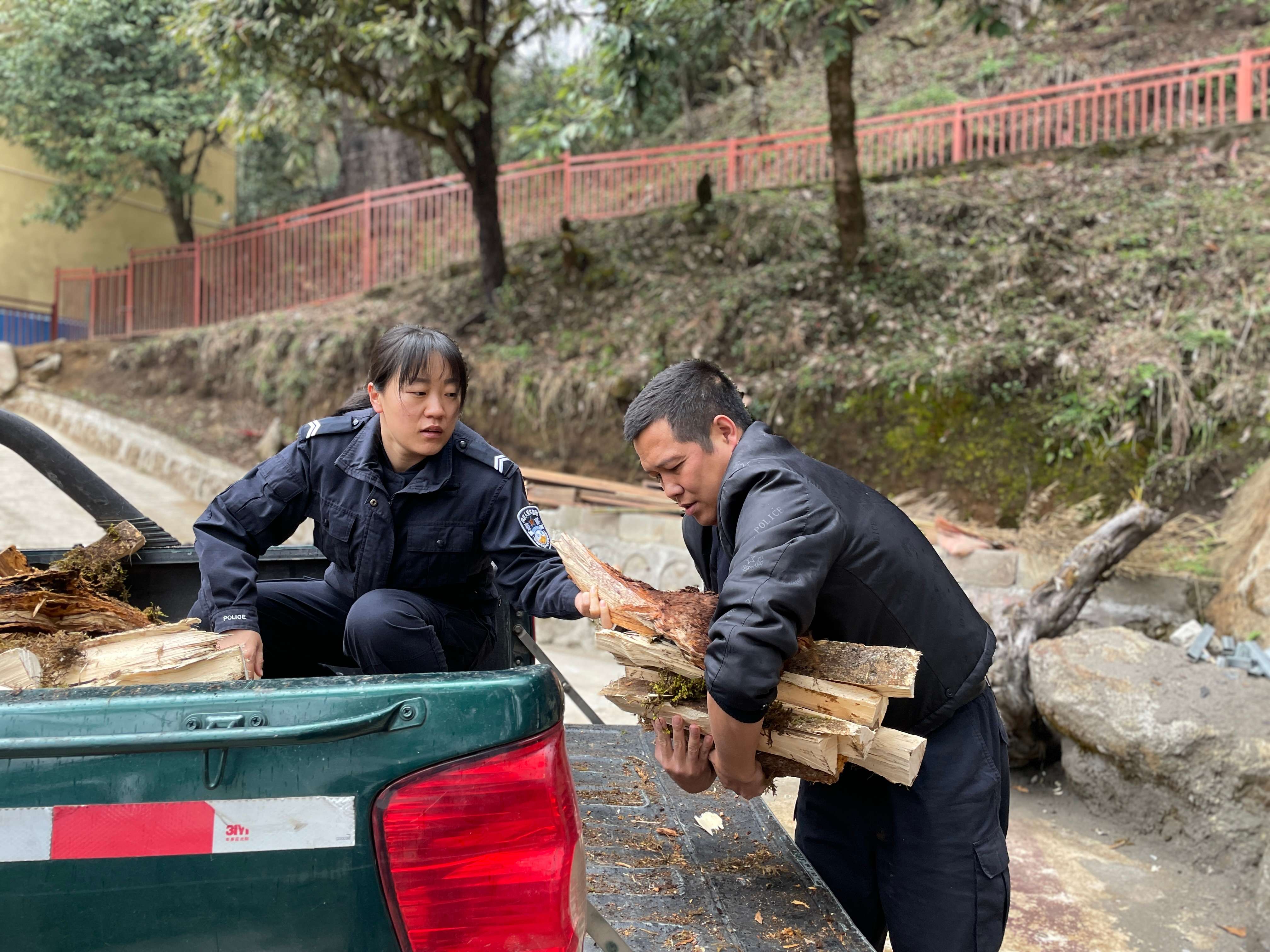 网格治疆看怒江|跨越4000多公里 一起边守边爱