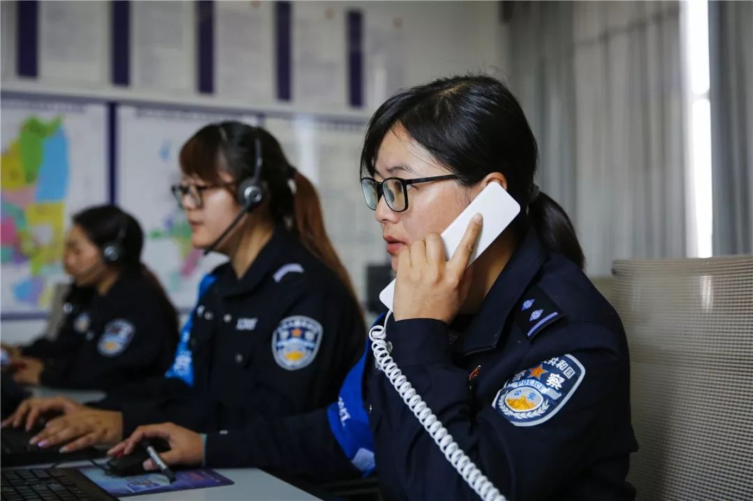 警察故事2024｜接警员李雪华：在电话这头拉回欲轻生的小伙