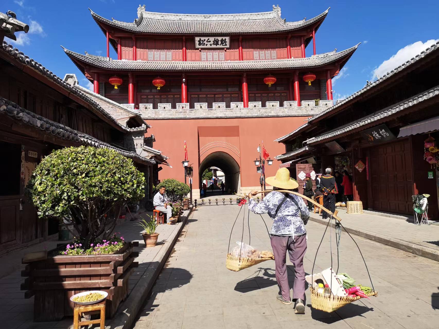 大理美好生活季|流淌在千年时空之外的古城巍山