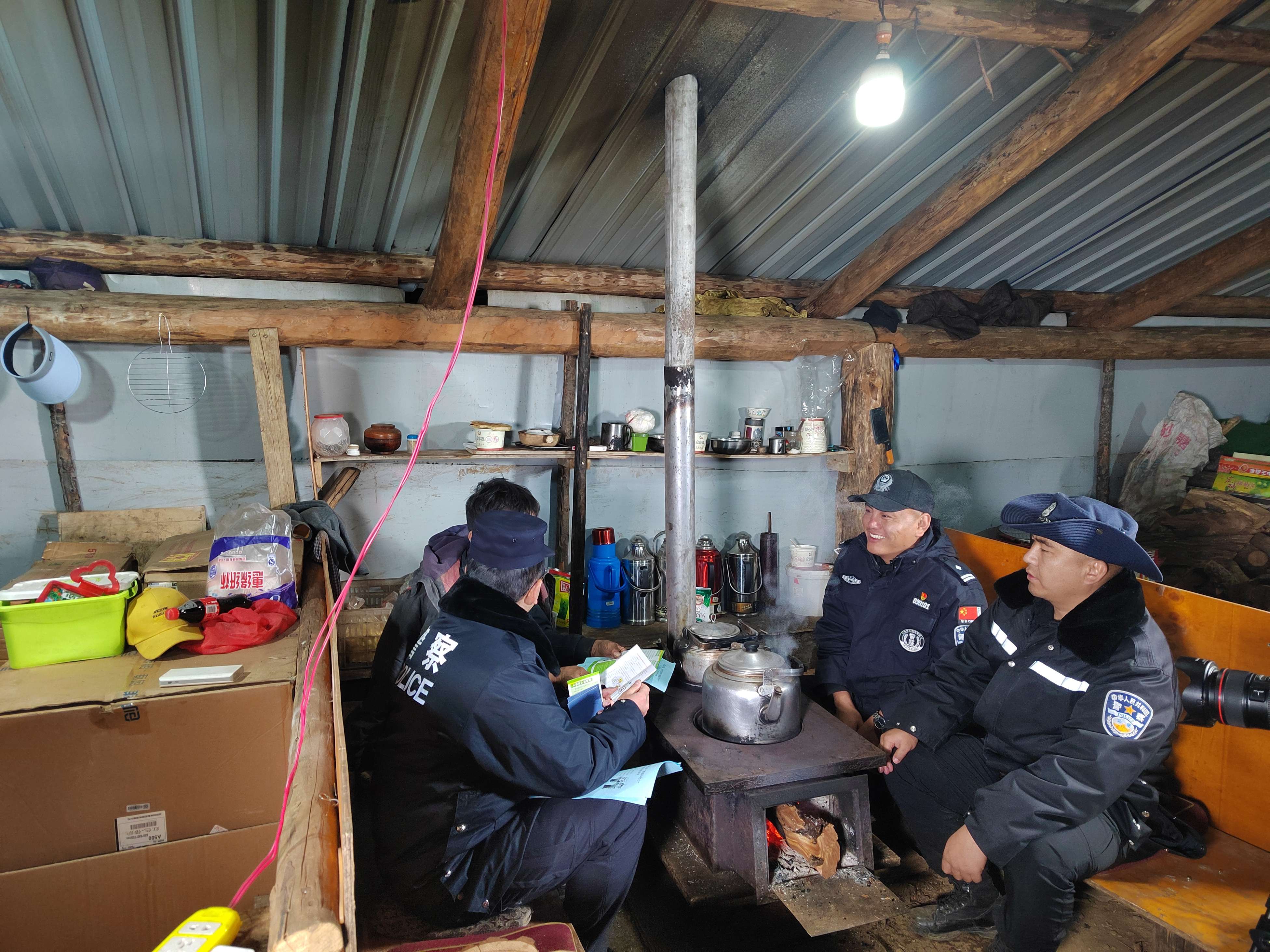 富裕美丽之城 和谐香格里拉 | 海拔4500余米——把警务室带到云端