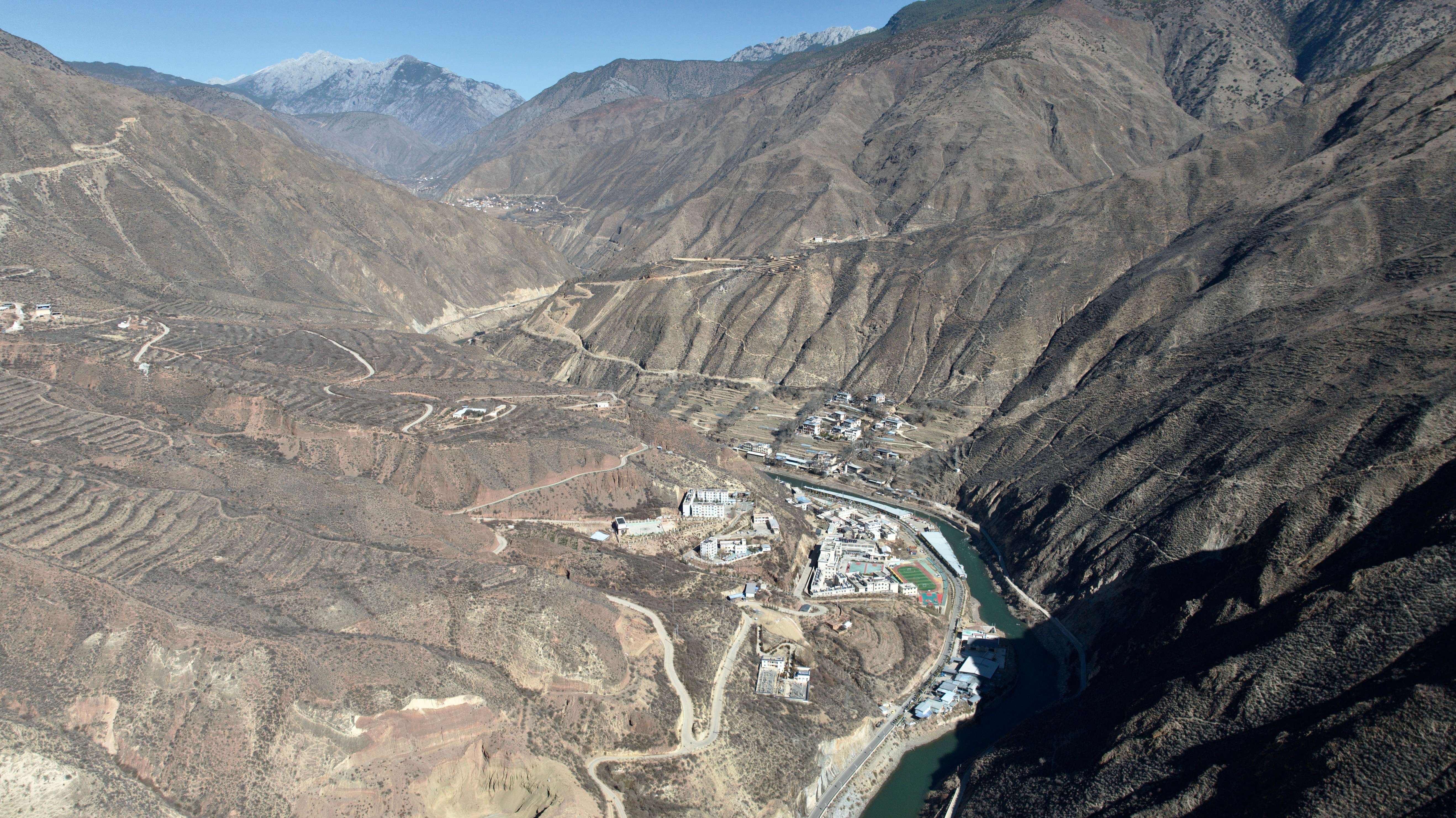 富裕美丽之城 和谐香格里拉 | 海拔4500余米——把警务室带到云端