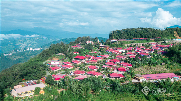 一条线：勠力同心 稳边固边3.jpg