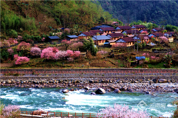 一条线：勠力同心 稳边固边6.png