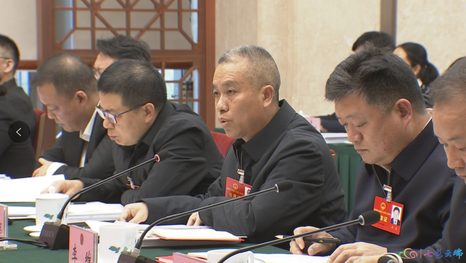 “一双小眼睛，抓出大成效”——省委书记对话小学校长