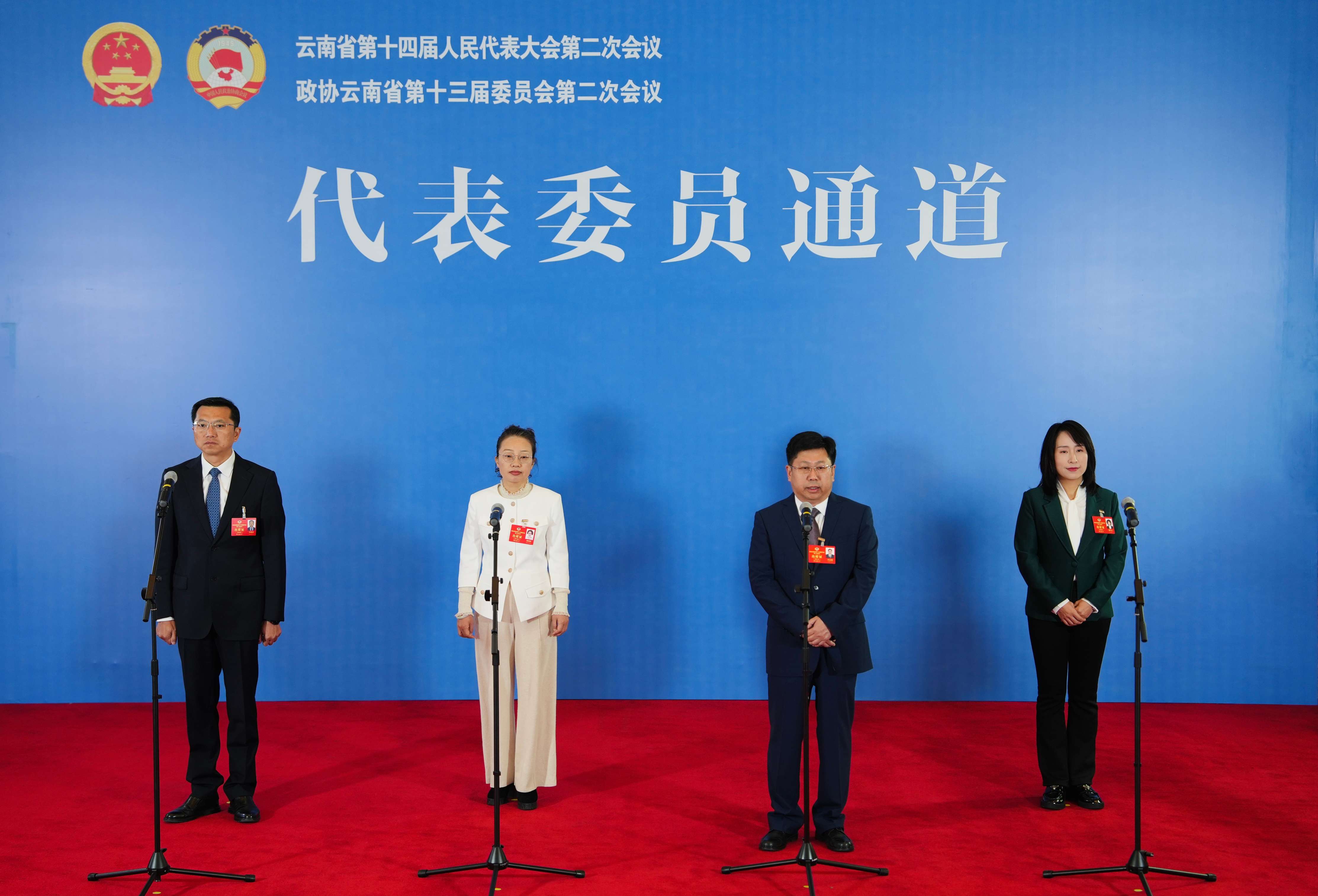 （春晚传稿)李朝伟等4位政协委员亮相“委(29010306)-20240128105529.jpg