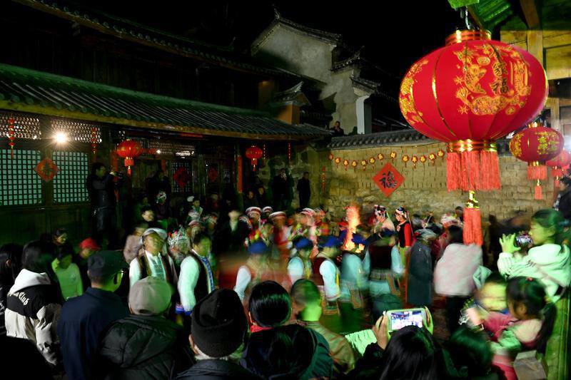 大理南涧：看“村晚”迎新年