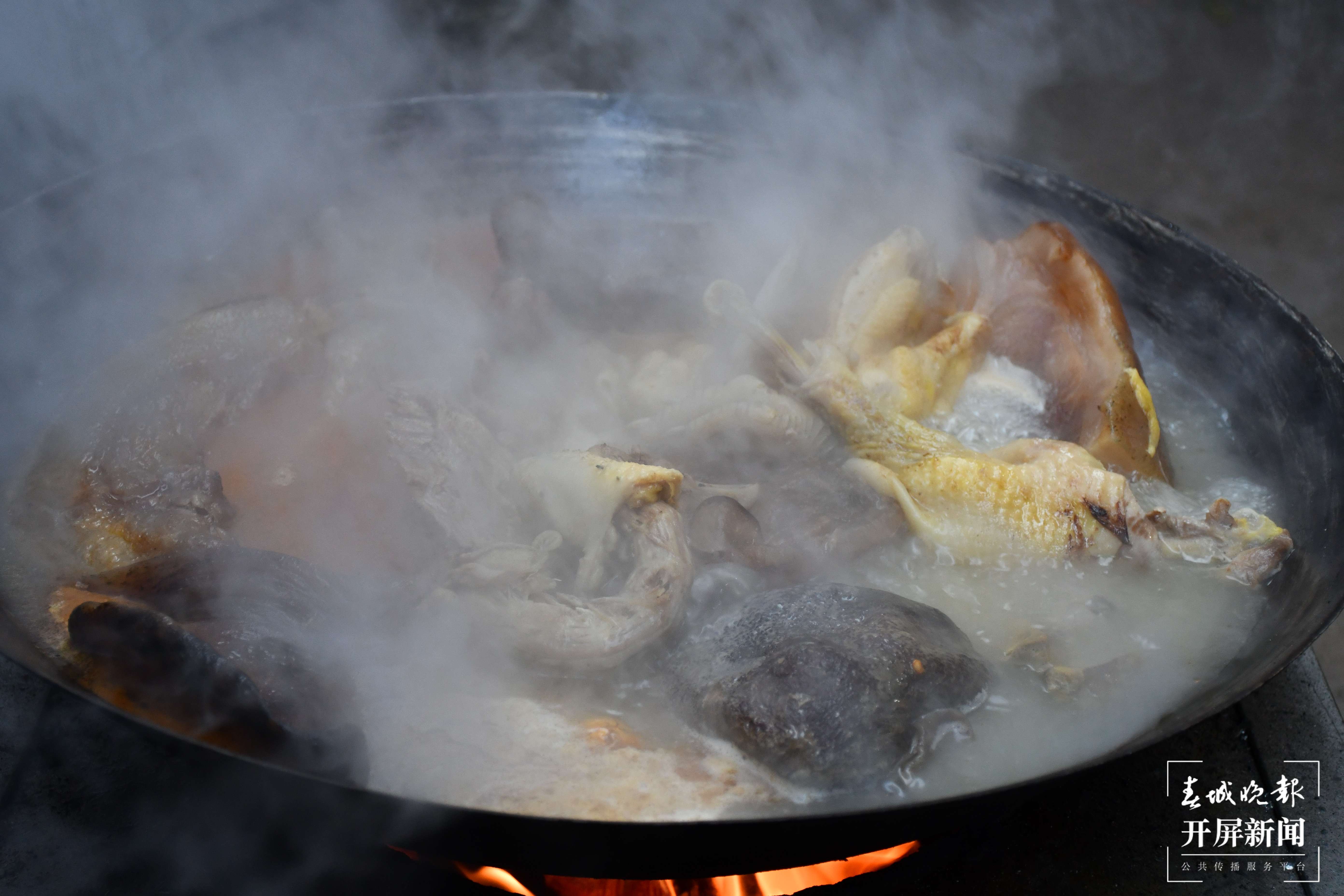 （采访传编辑）新春走基层  大年初一，把“年味”装进这碗饵块里（有视频） (6).jpg