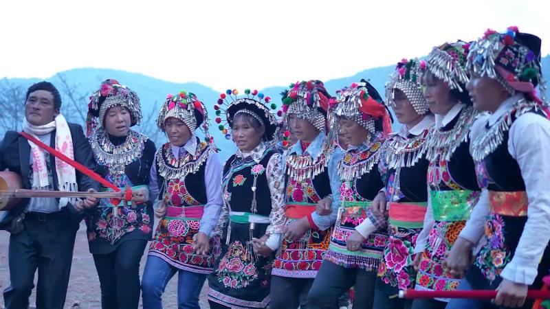 打歌对调子 (（采访传编辑）和开屏一起过大年  云南南涧独家村春节年味浓活动多！（有视频）).jpg