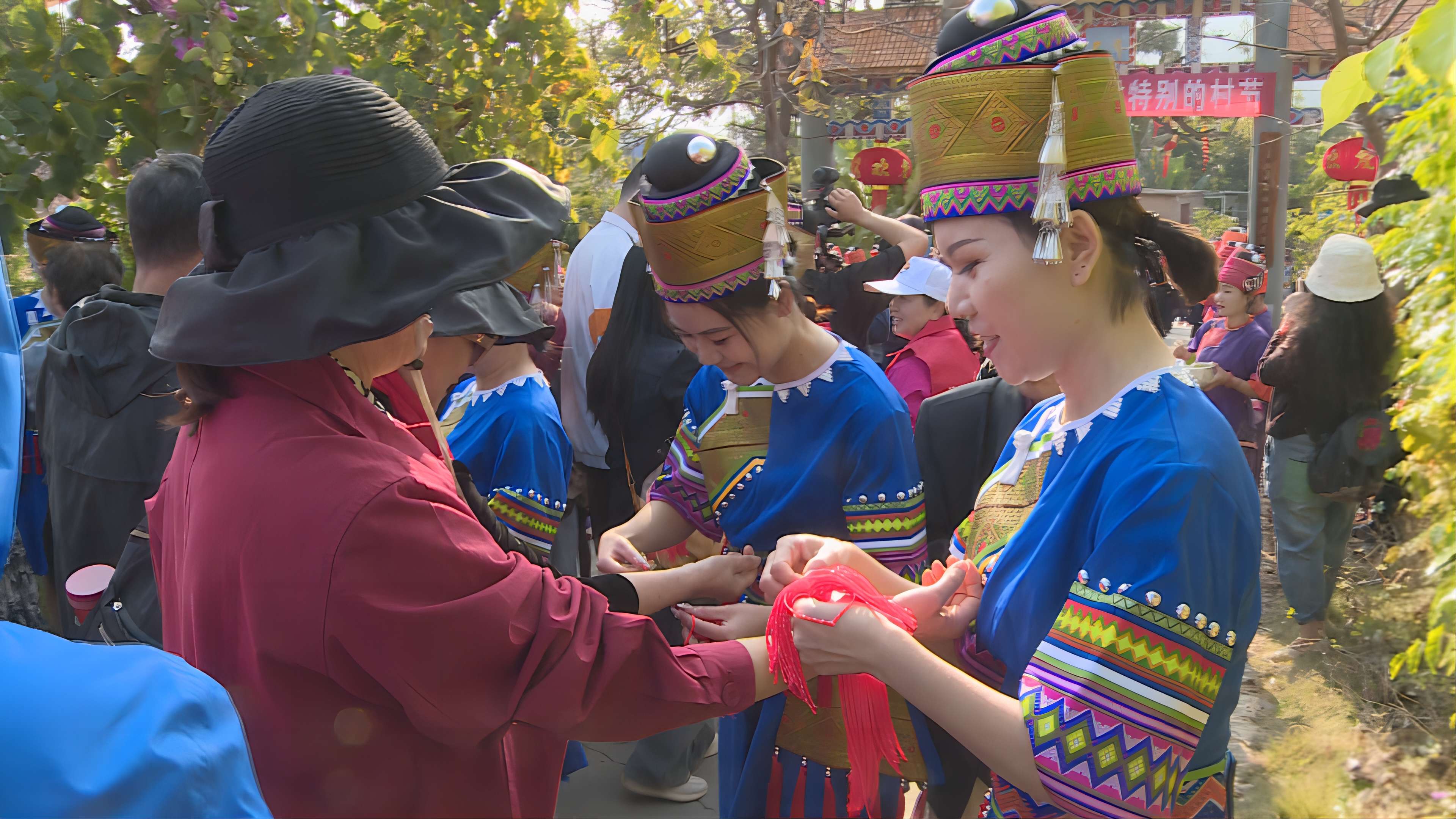 玉溪元江者嘎多彩“村节”年味浓 (1).jpg