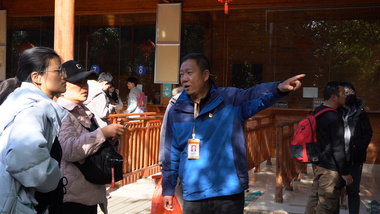 （采访传编辑）大理宾川：春节期间景区和游客双向奔赴，共同营造“文明之旅” (3).JPG