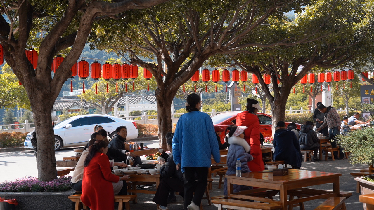 （采访传编辑）大理宾川：春节期间景区和游客双向奔赴，共同营造“文明之旅” (5).JPG