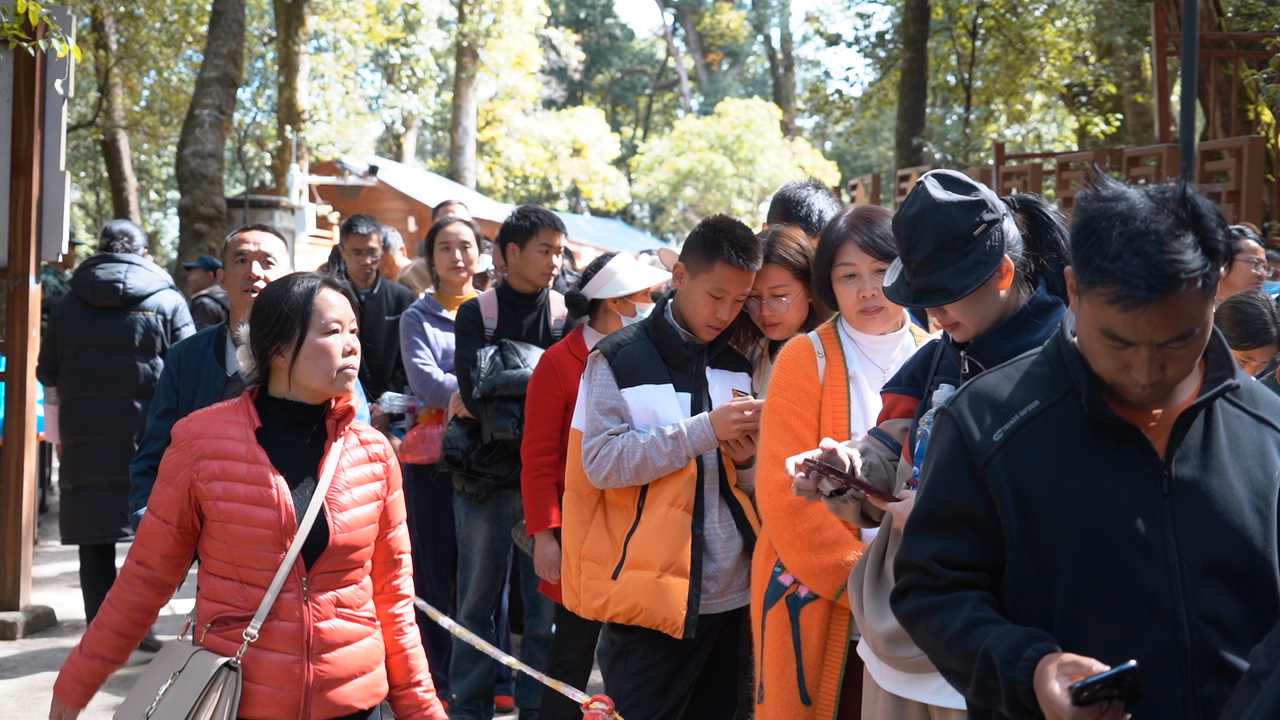 （采访传编辑）大理宾川：春节期间景区和游客双向奔赴，共同营造“文明之旅” (7).JPG
