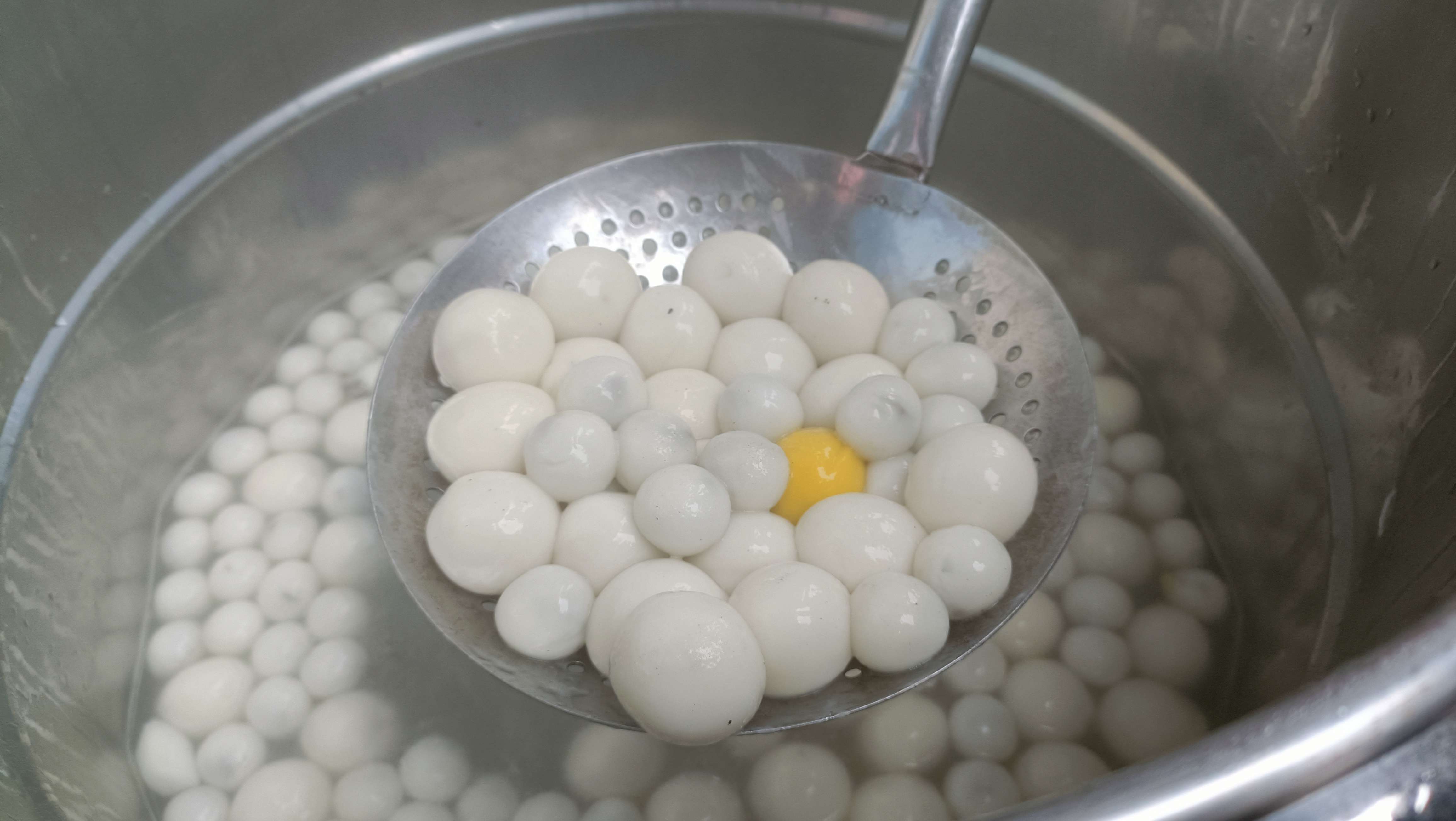 冬至车站送汤圆 (4).jpg