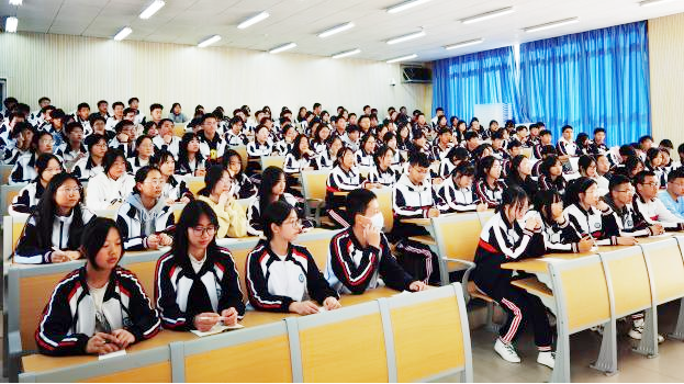 昆一中晋宁学校：有责任有担当，青春才会闪光！